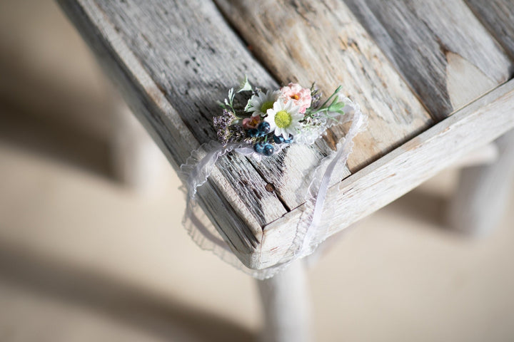 Floral Wedding Garter: Customisable Lace, Blueberries, Pale Pink – handmade floral hair accessory by magaela