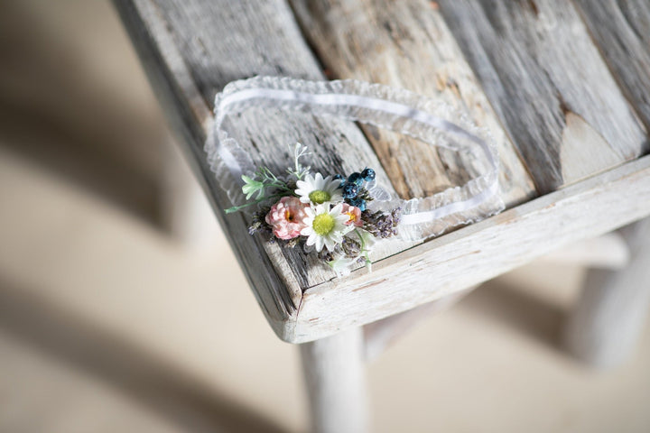 Floral Wedding Garter: Customisable Lace, Blueberries, Pale Pink – handmade floral hair accessory by magaela