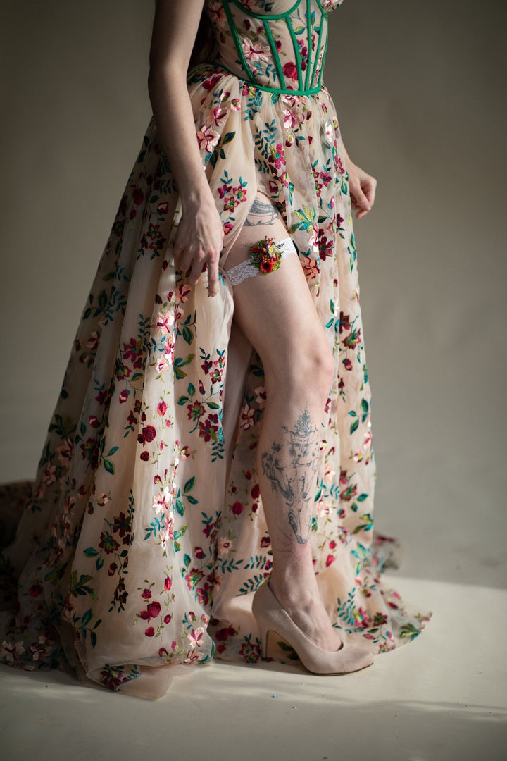 Poppy Flower Bridal Garter: Red & White Lace Wedding Accessory – handmade floral hair accessory by magaela