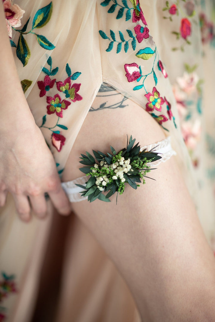 Eucalyptus Wedding Garter: Greenery Bridal Toss Garter – handmade floral hair accessory by magaela