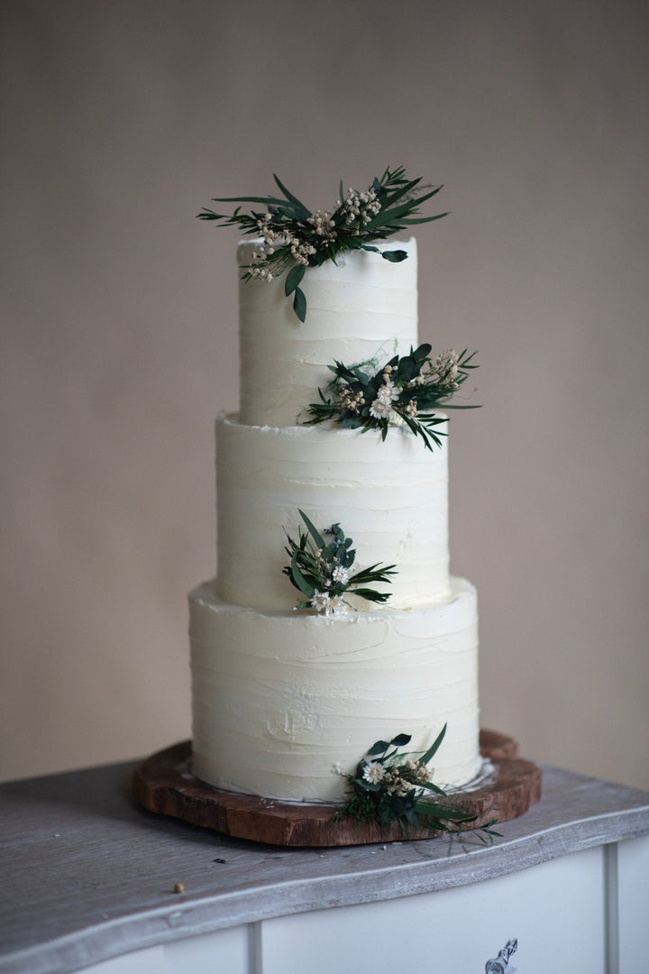 Preserved Eucalyptus Wedding Cake Toppers: Greenery Cake Flowers – handmade floral hair accessory by magaela