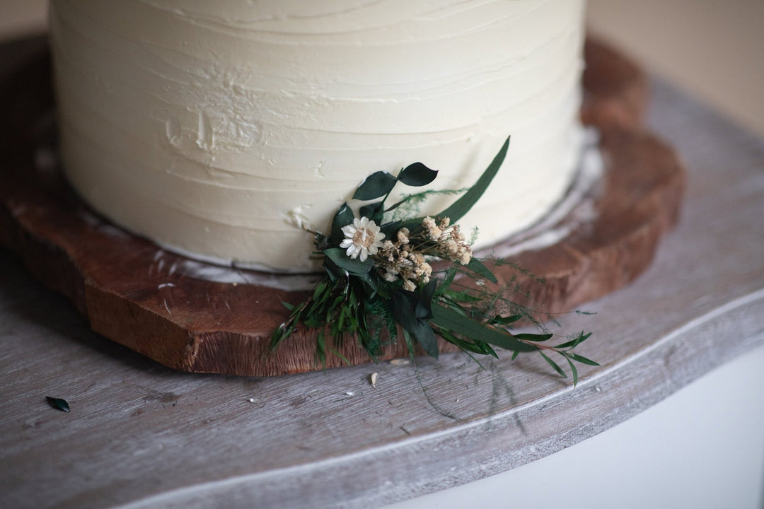 Preserved Eucalyptus Wedding Cake Toppers: Greenery Cake Flowers – handmade floral hair accessory by magaela