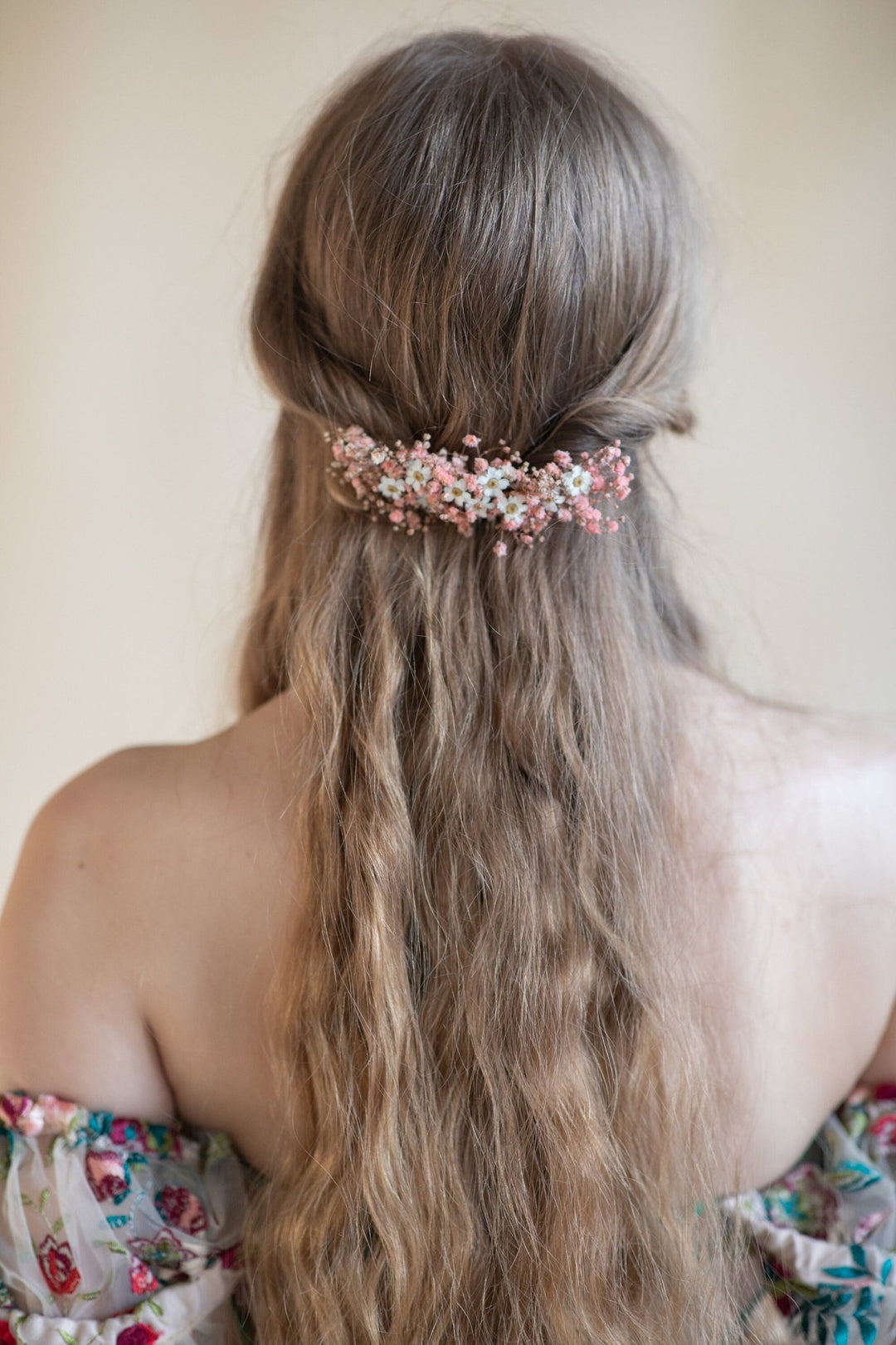 Blush Dried Flower Hair Comb: Wedding Baby's Breath Accessory – handmade floral hair accessory by magaela