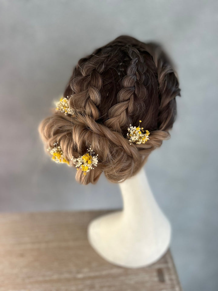 Baby's Breath Flower Hairpins: Ivory Wedding Bobby Pins – handmade floral hair accessory by magaela
