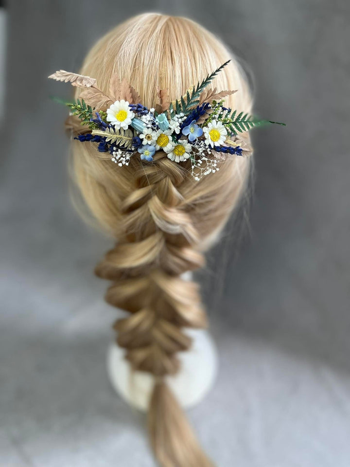 Daisy and Lavender Flower Hair Comb: Meadow Wedding Headpiece – handmade floral hair accessory by magaela