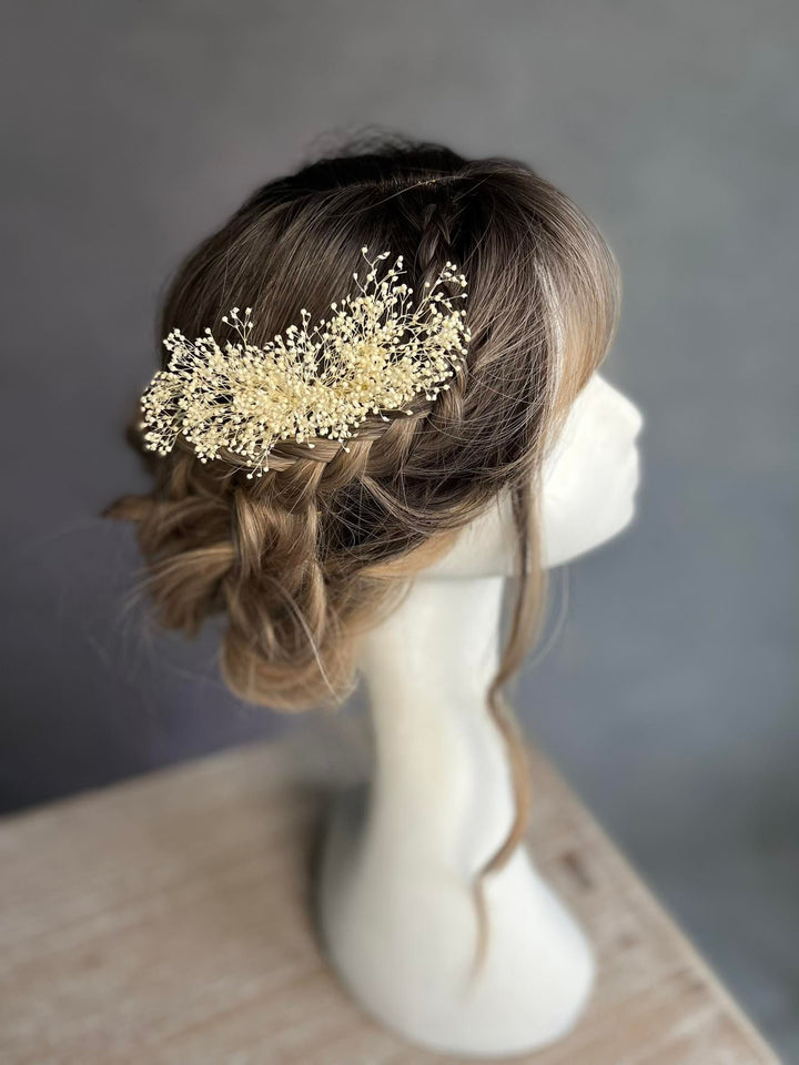 Ivory Baby's Breath Wedding Hair Comb: Bridal Flower Headpiece – handmade floral hair accessory by magaela