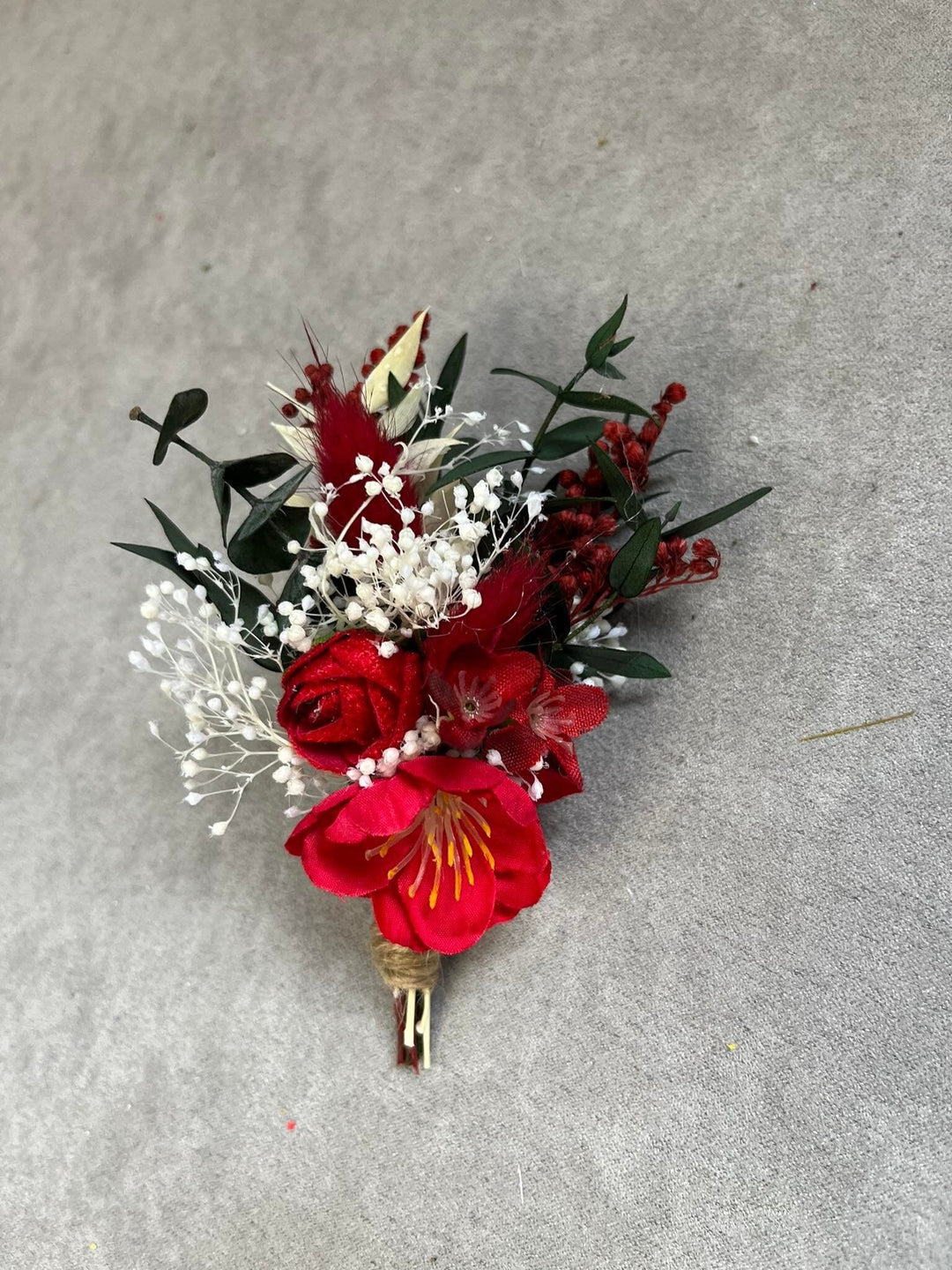 Red Flower Bridal Hair Comb: Flexible Wedding Hair Vine – handmade floral hair accessory by magaela