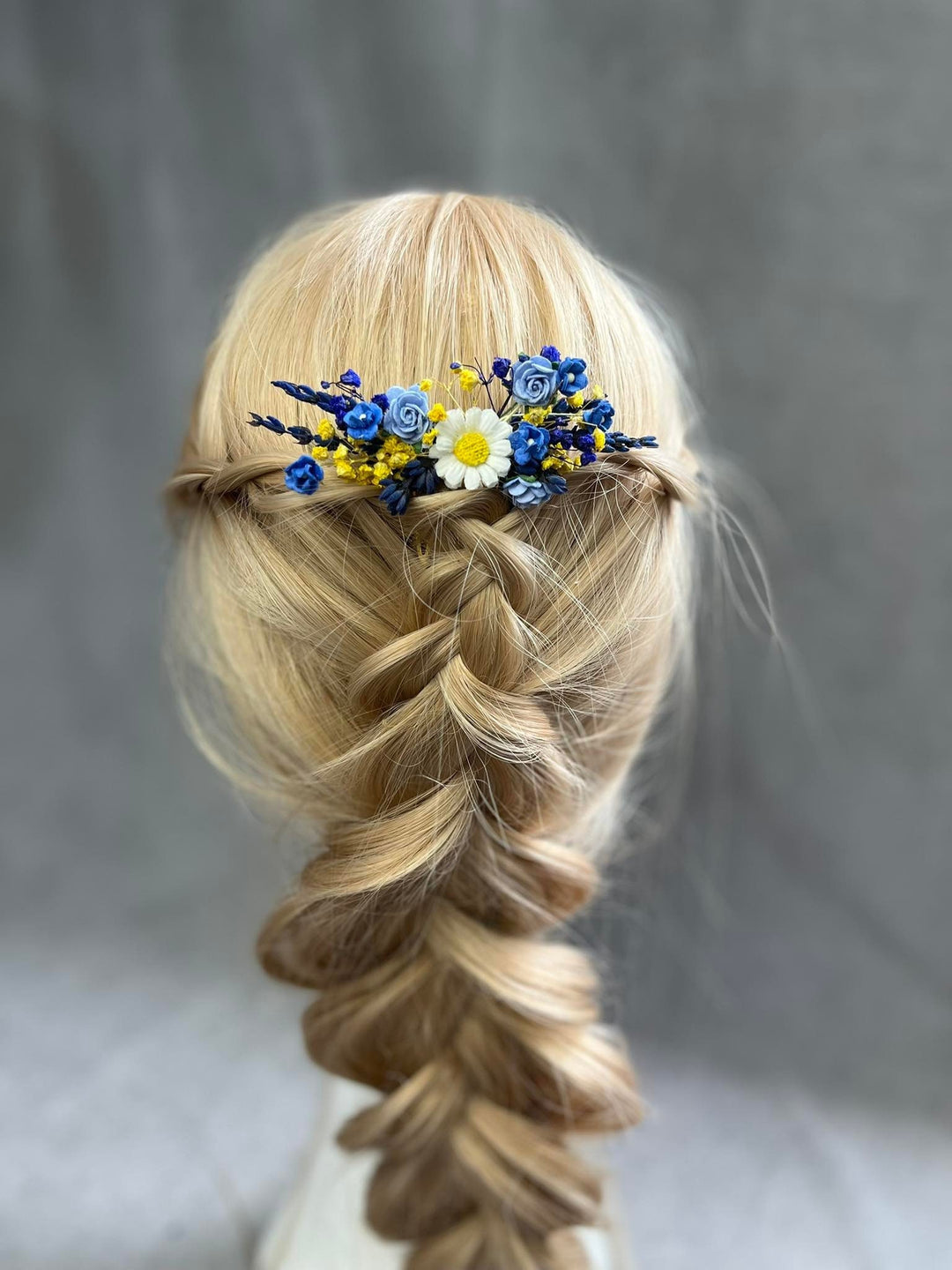 Blue & Yellow Floral Hair Comb: Daisy Wedding Headpiece – handmade floral hair accessory by magaela