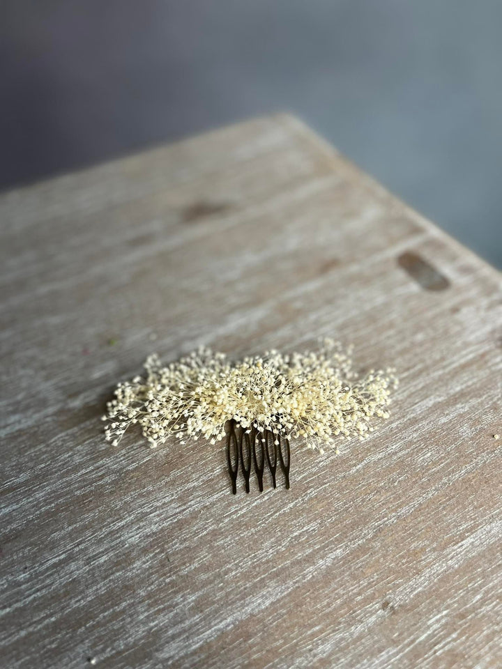 Ivory Baby's Breath Wedding Hair Comb: Bridal Flower Headpiece – handmade floral hair accessory by magaela