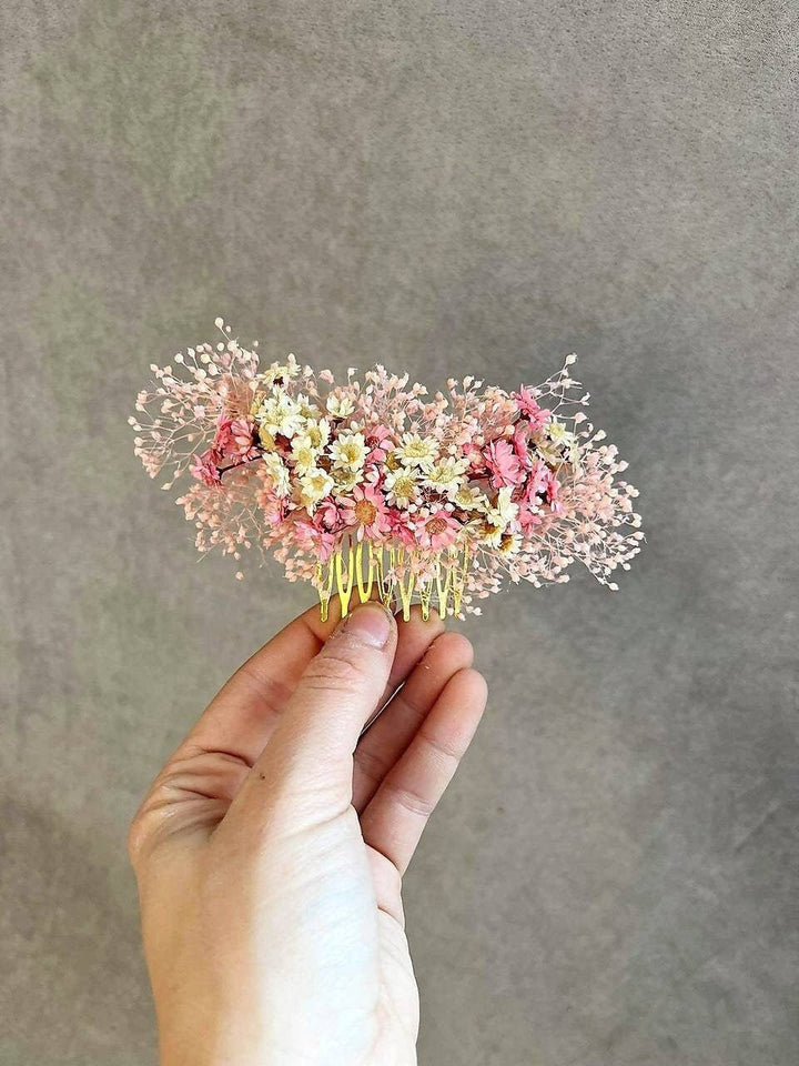 Blush Dried Flower Hair Comb: Romantic Wedding Accessory – handmade floral hair accessory by magaela
