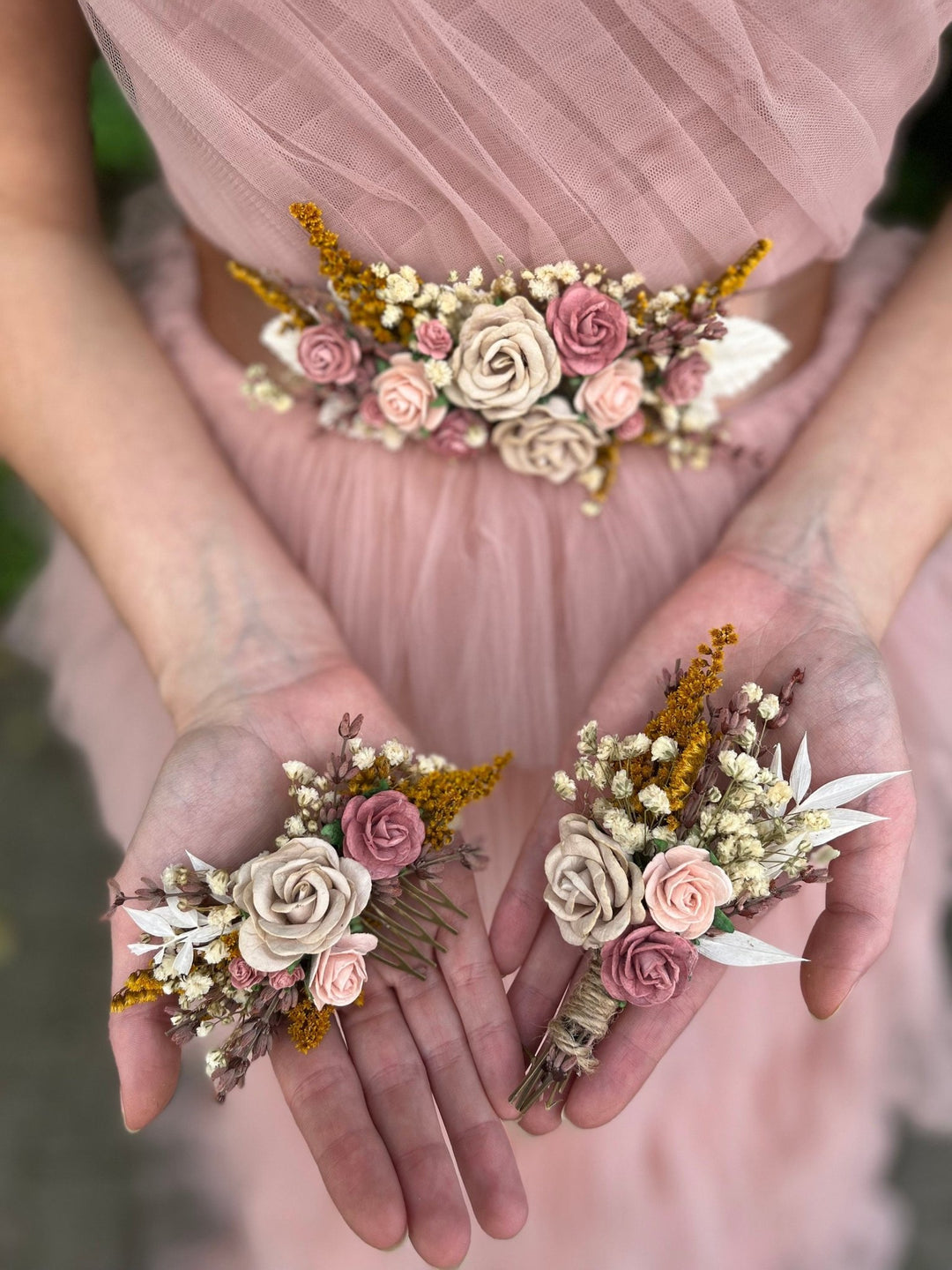 Dusty Pink Flower Belt: Romantic Wedding Dress Sash – handmade floral hair accessory by magaela