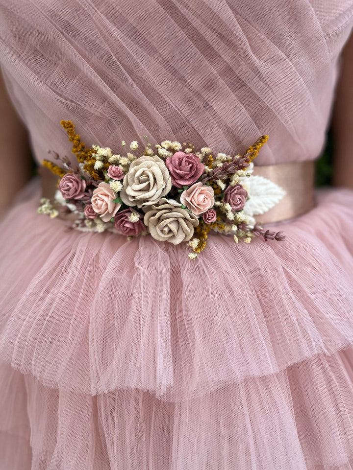 Dusty Pink Flower Belt: Romantic Wedding Dress Sash – handmade floral hair accessory by magaela