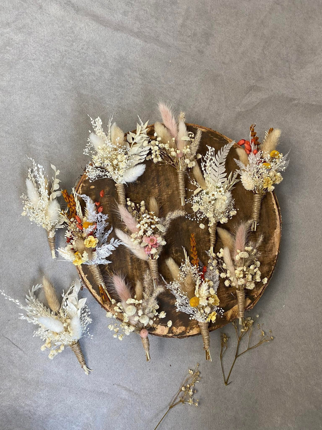 Boho Dried Flower Boutonniere: Pampas Grass Wedding Corsage – handmade floral hair accessory by magaela