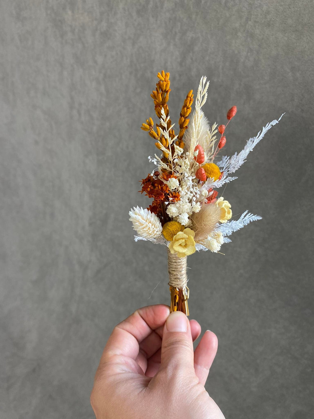 Boho Dried Flower Boutonniere: Pampas Grass Wedding Corsage – handmade floral hair accessory by magaela