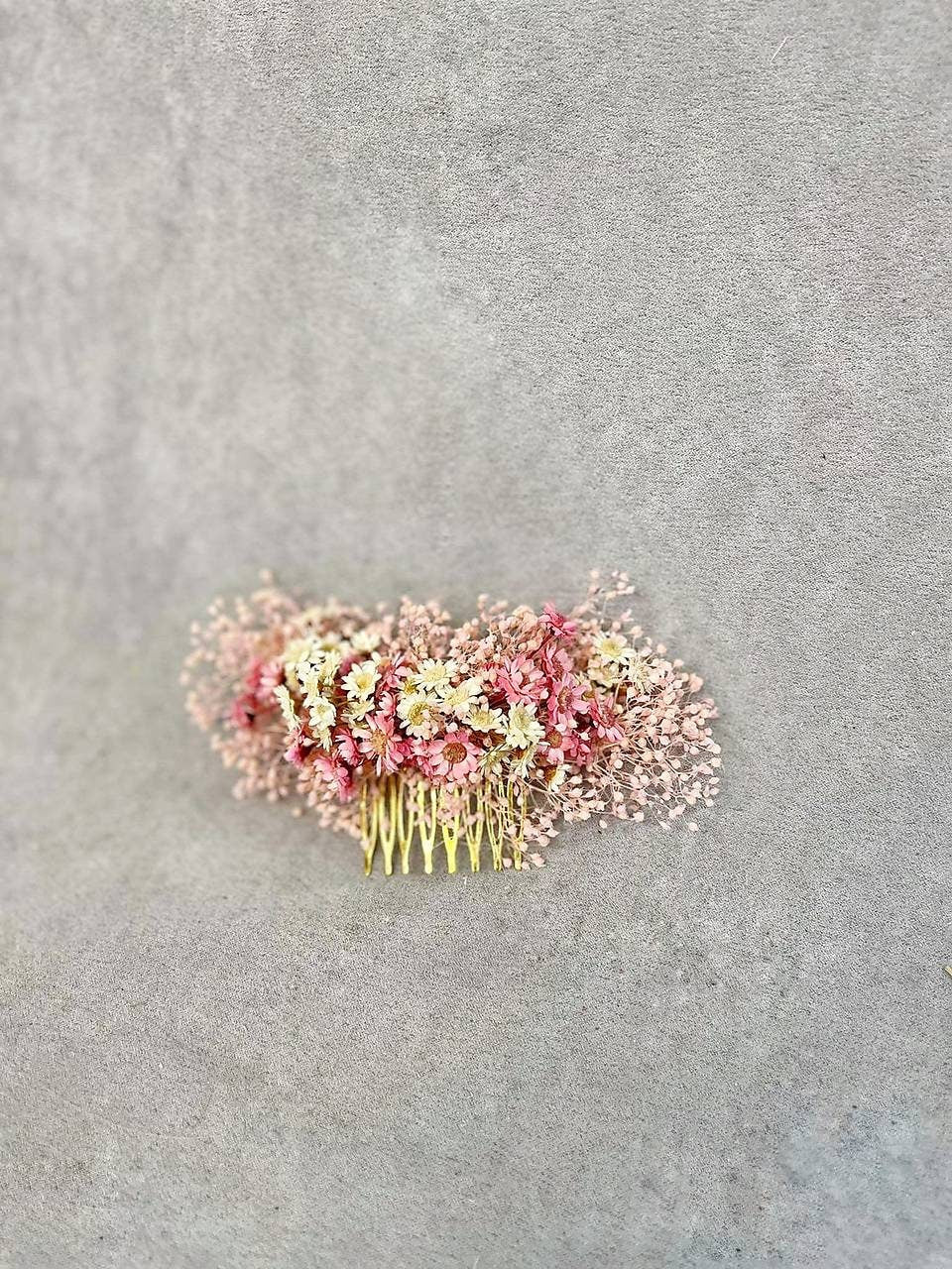 Blush Dried Flower Hair Comb: Romantic Wedding Accessory – handmade floral hair accessory by magaela