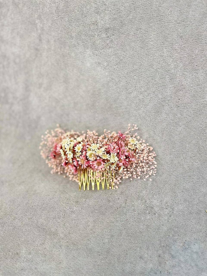 Blush Dried Flower Hair Comb: Romantic Wedding Accessory – handmade floral hair accessory by magaela