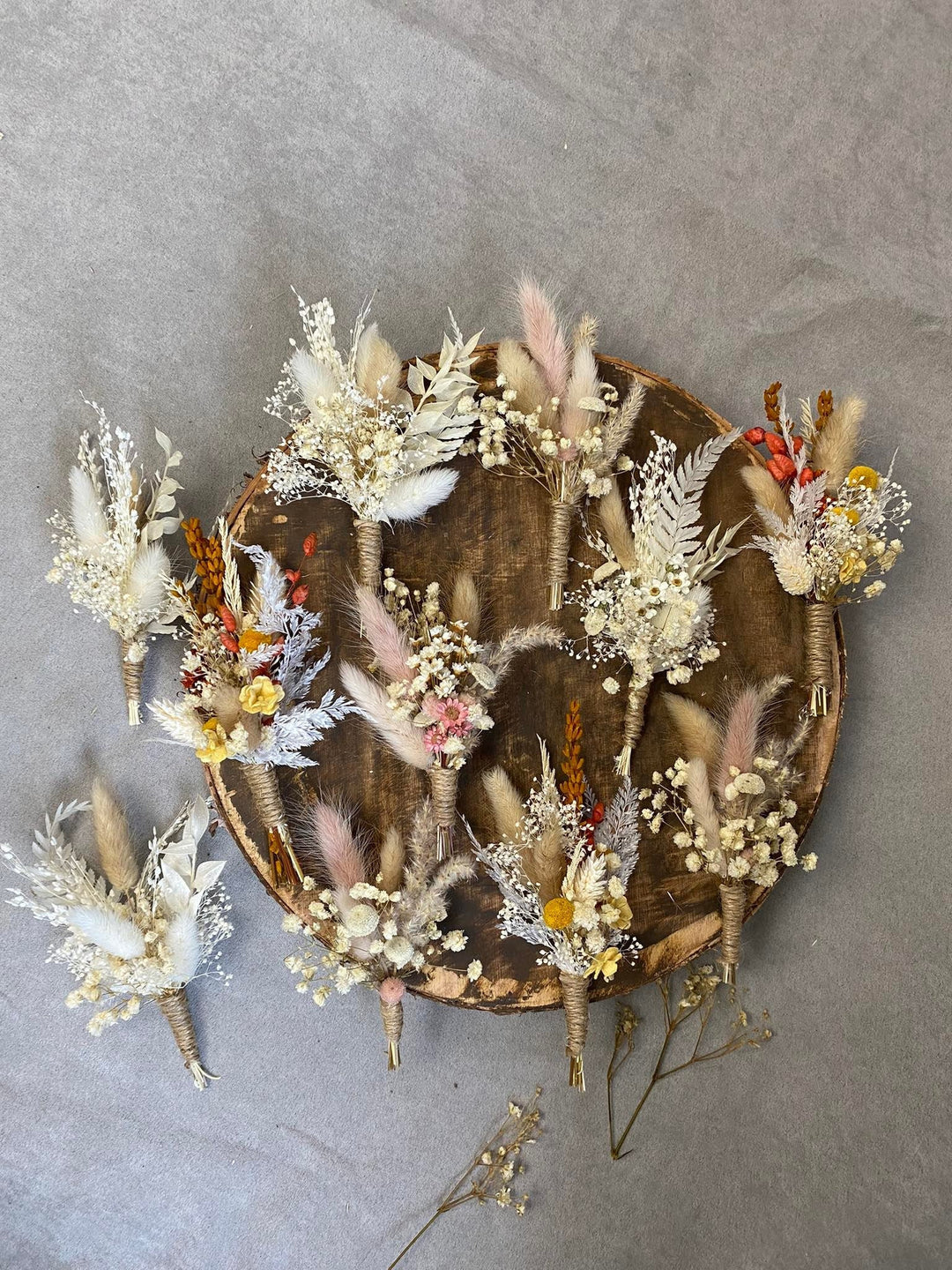 Boho Dried Flower Boutonniere: Pampas Grass Wedding Corsage – handmade floral hair accessory by magaela