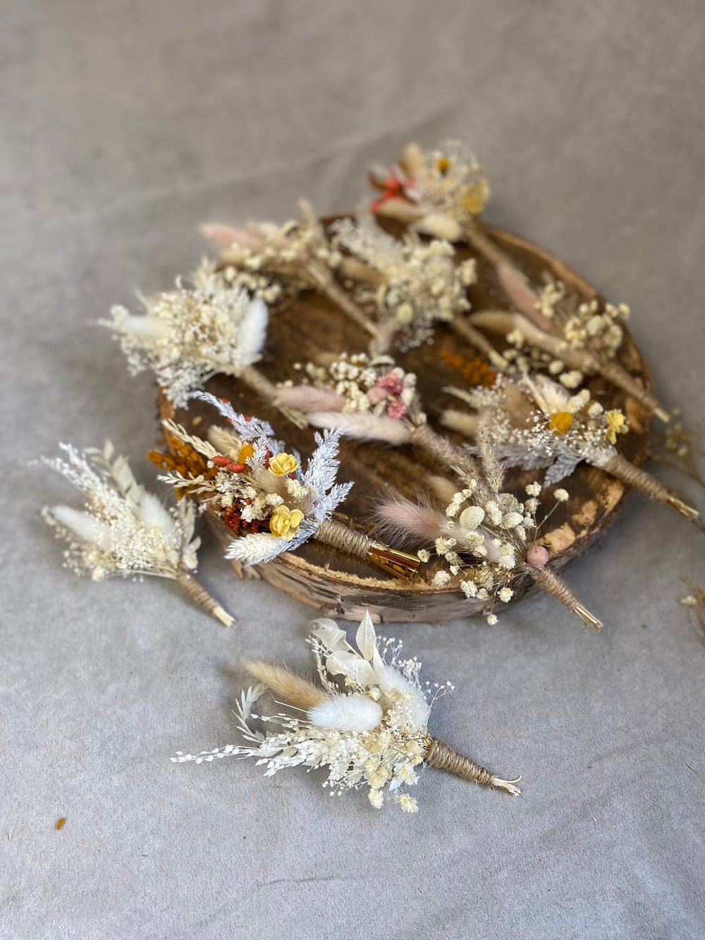 Boho Dried Flower Boutonniere: Pampas Grass Wedding Corsage – handmade floral hair accessory by magaela