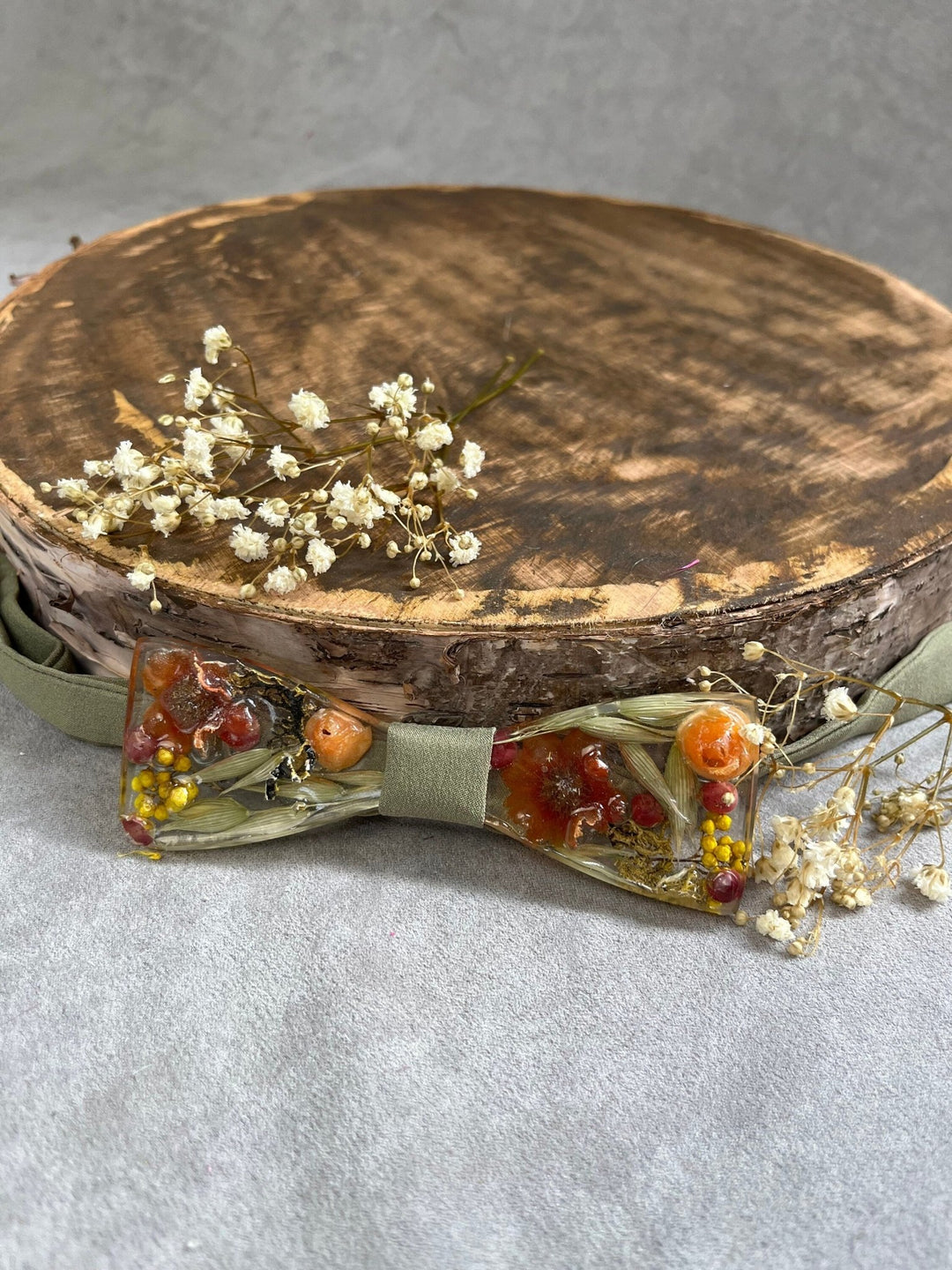 Resin Flower Bow Tie: Meadow Wedding Groom Accessory – handmade floral hair accessory by magaela