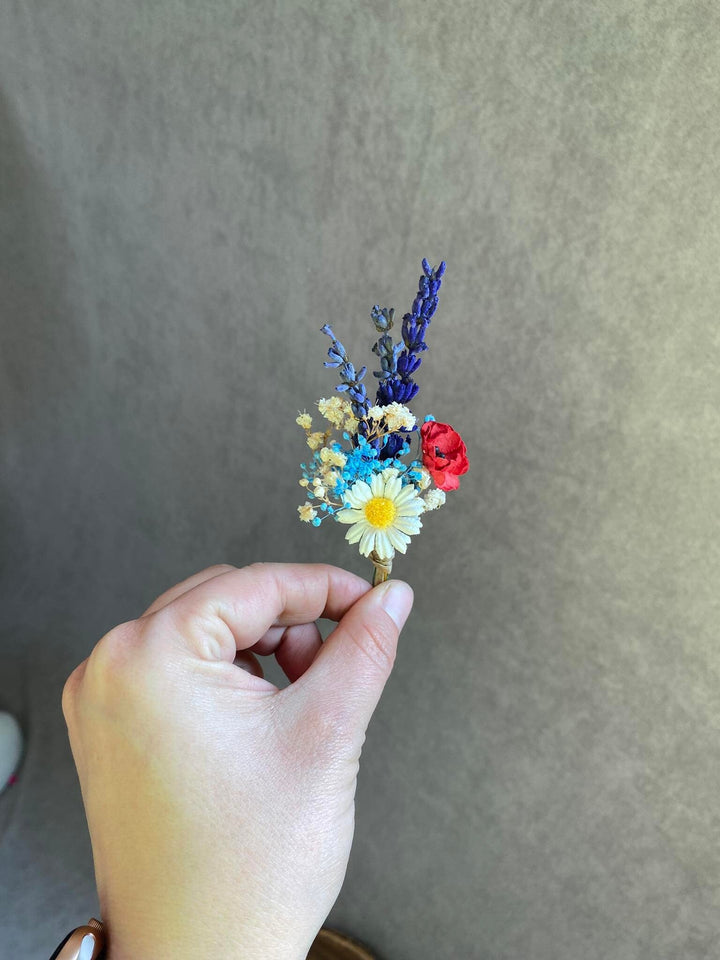 Meadow Flower Boutonniere: Folk Wedding Groom Corsage – handmade floral hair accessory by magaela