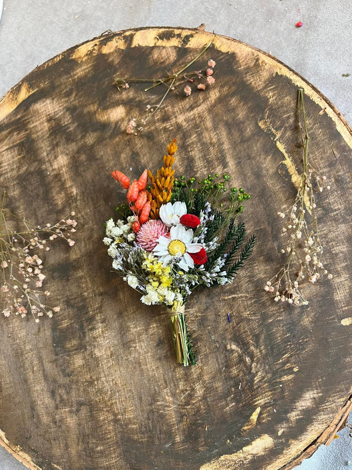 Dried Flower Boutonniere: Natural Meadow Wedding Groom Corsage – handmade floral hair accessory by magaela