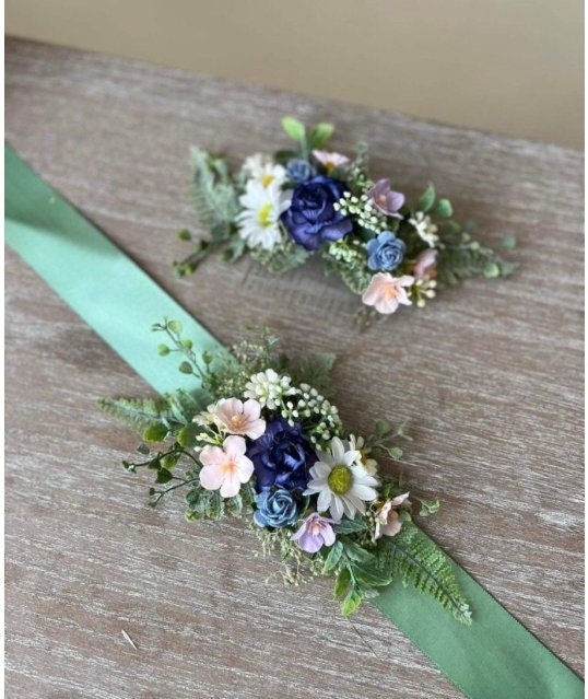 Flower Frida headband – handmade floral hair accessory by magaela