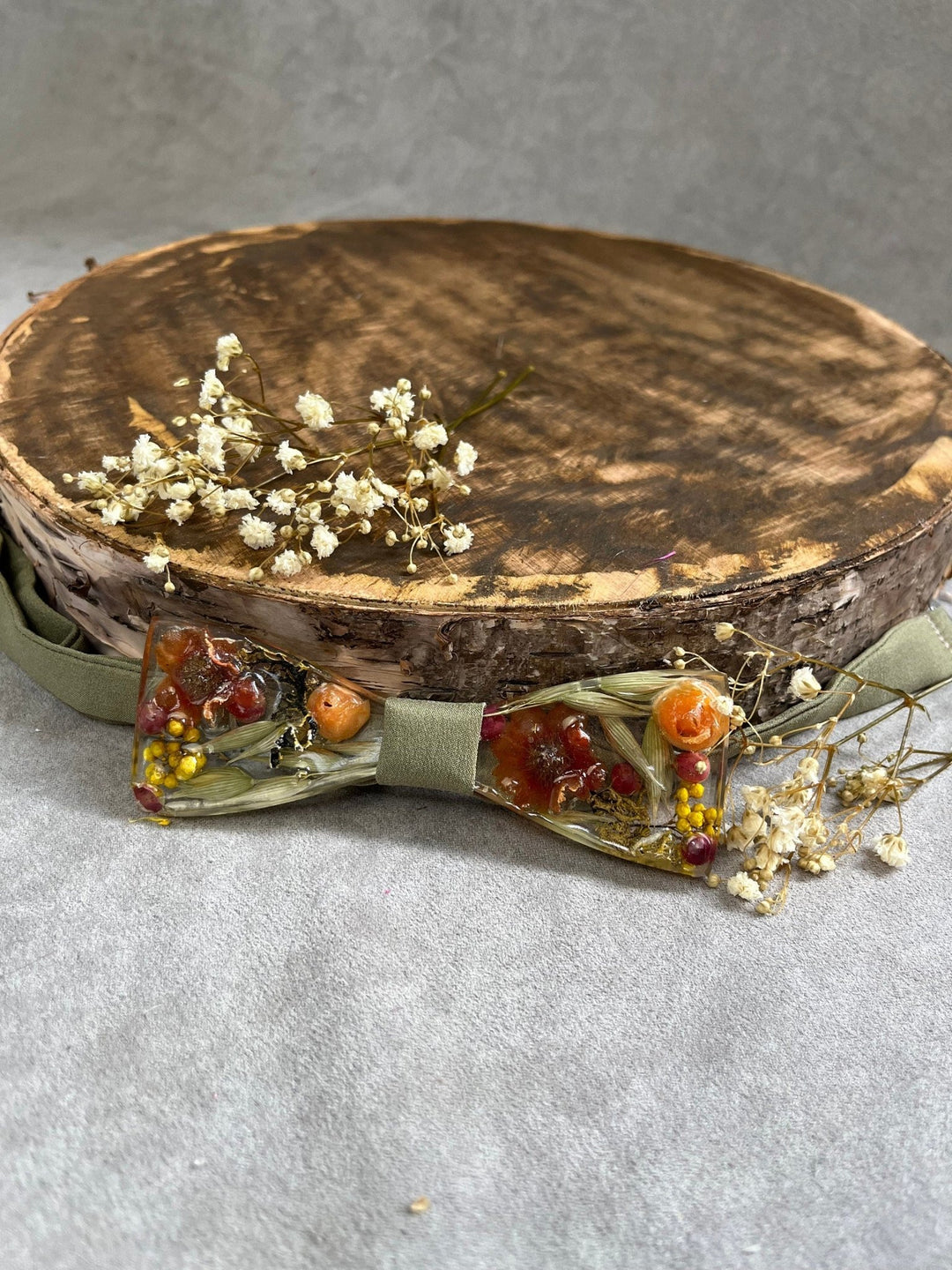 Resin Flower Bow Tie: Meadow Wedding Groom Accessory – handmade floral hair accessory by magaela