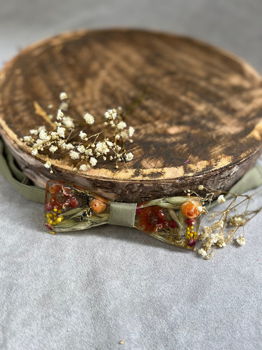 Resin Flower Bow Tie: Meadow Wedding Groom Accessory – handmade floral hair accessory by magaela