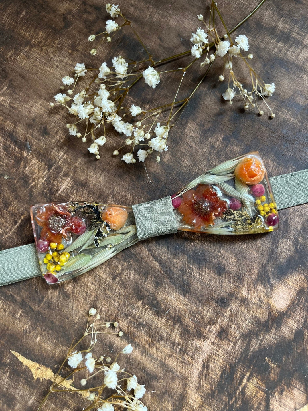 Resin Flower Bow Tie: Meadow Wedding Groom Accessory – handmade floral hair accessory by magaela