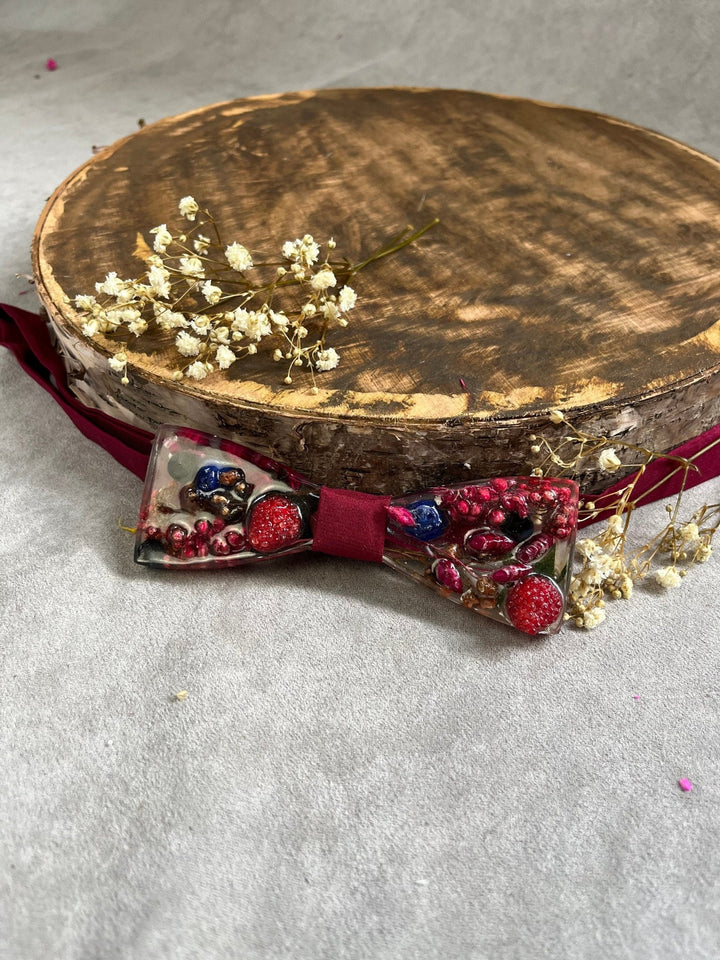 Raspberry Resin Bow Tie: Groom's Berry Bowtie – handmade floral hair accessory by magaela