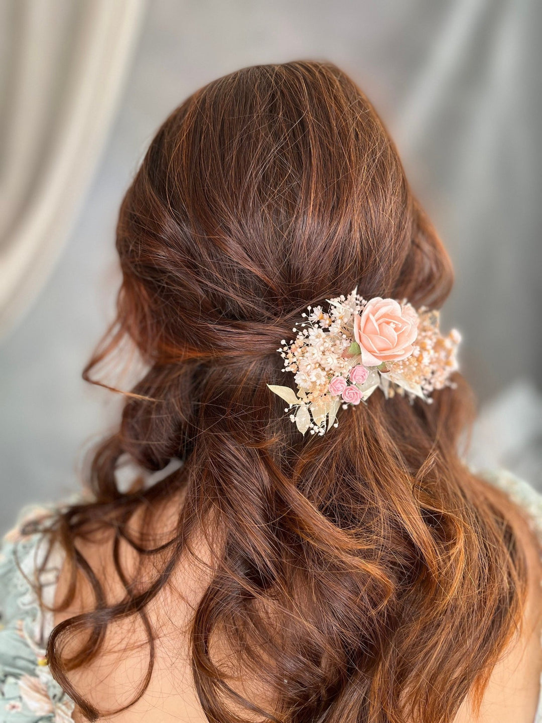 Bridal Flower Hair Clip: Romantic Peach Wedding Accessory – handmade floral hair accessory by magaela
