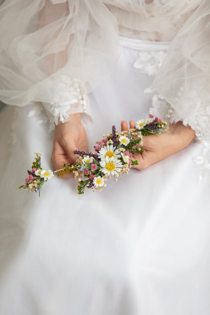 Daisy Flower Hair Vine: Wedding Bridal Hair Accessory – handmade floral hair accessory by magaela