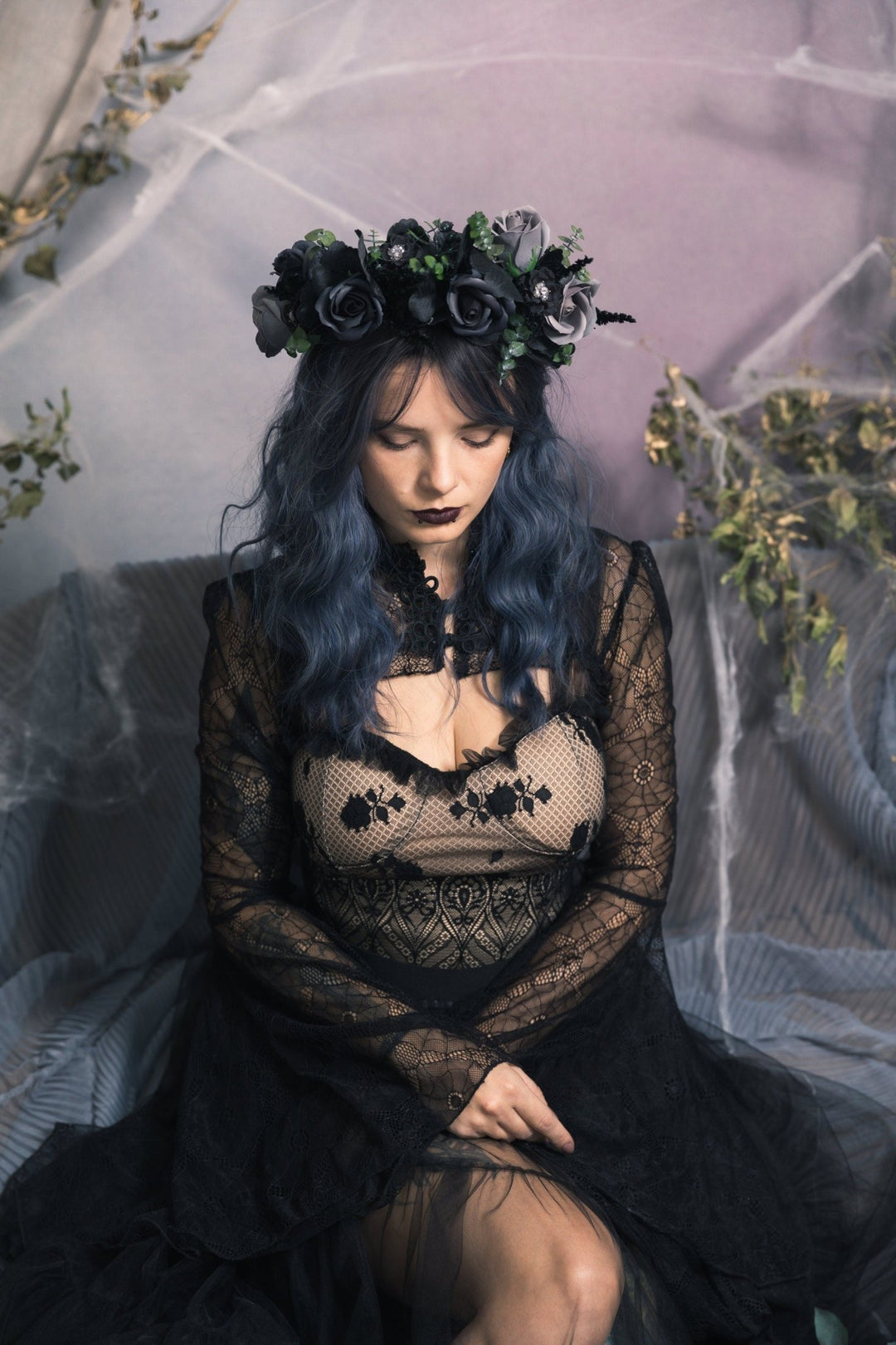 Black Rose Flower Crown: Gothic Halloween Wedding Headpiece – handmade floral hair accessory by magaela