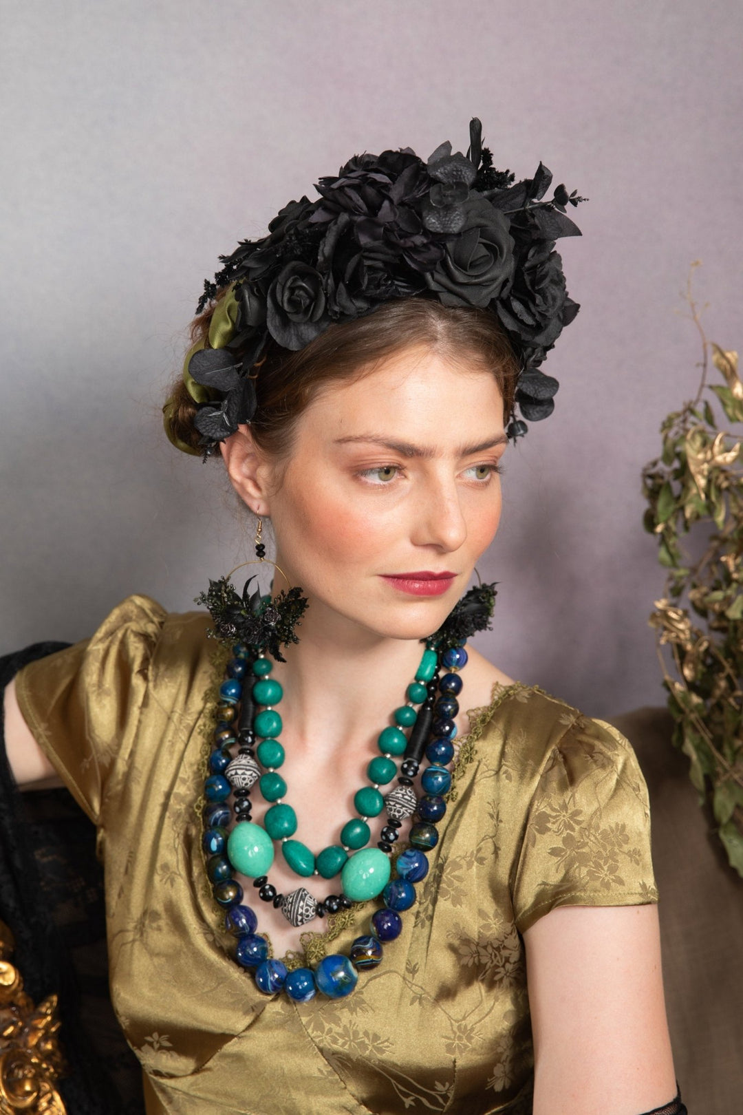 Black Frida flower headband: Halloween flower headpiece – handmade floral hair accessory by magaela