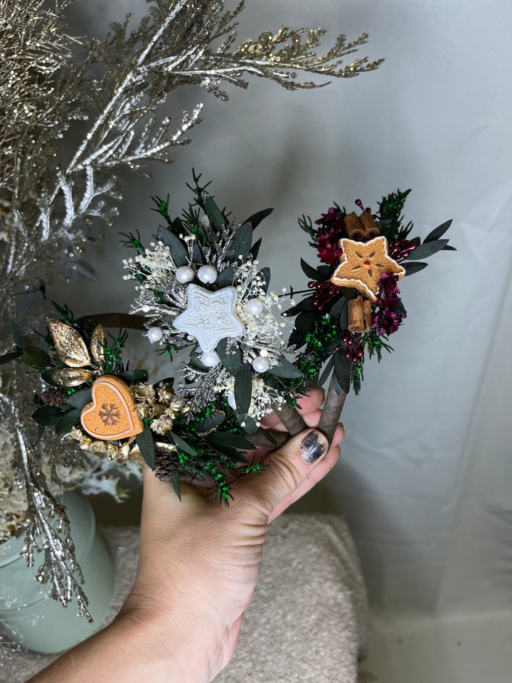 Christmas Flower Headband: Gingerbread Star & Heart, Winter Photoshoot – handmade floral hair accessory by magaela