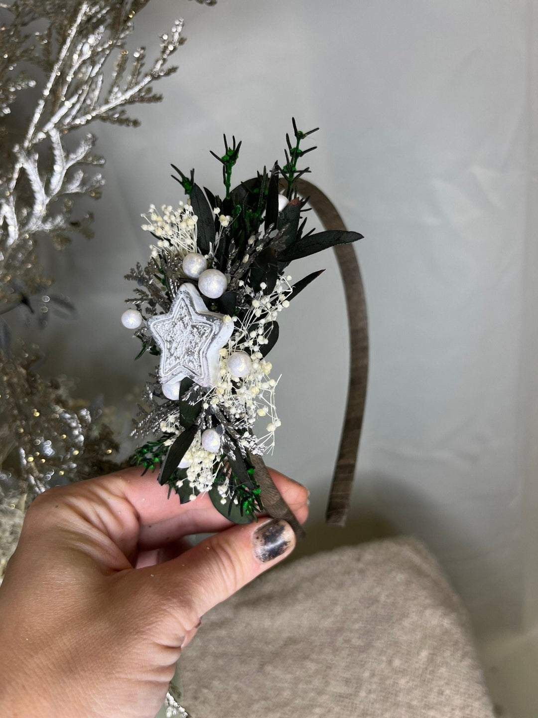 Christmas Flower Headband: Gingerbread Star & Heart, Winter Photoshoot – handmade floral hair accessory by magaela