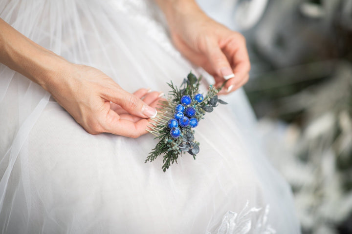 Blue Winter Berry Hair Comb: Evergreen Wedding Headpiece – handmade floral hair accessory by magaela