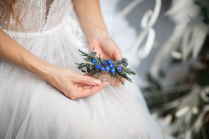 Blue Winter Berry Hair Comb: Evergreen Wedding Headpiece – handmade floral hair accessory by magaela