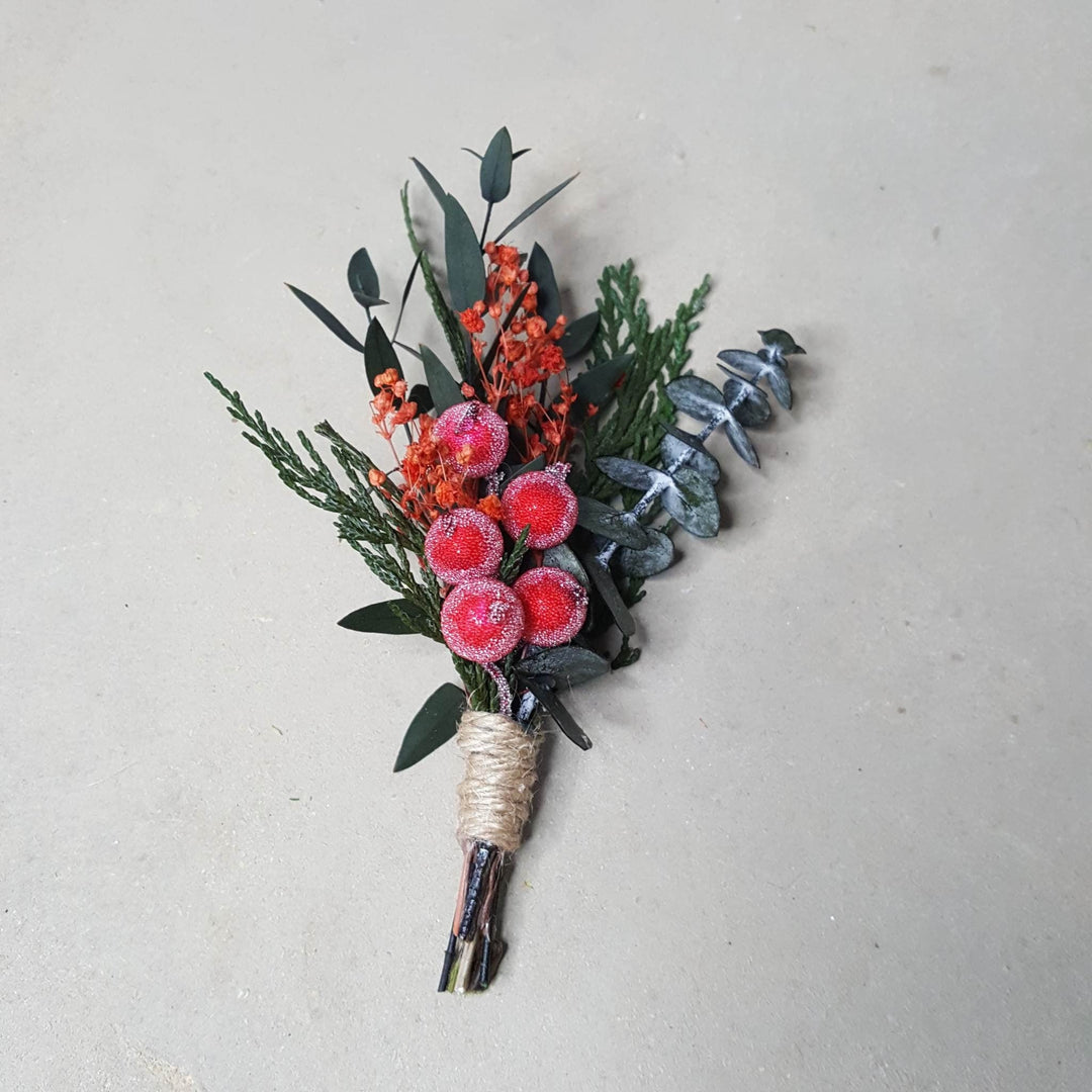 Winter Berry Hair Comb: Christmas Woodland Bridal Accessory – handmade floral hair accessory by magaela