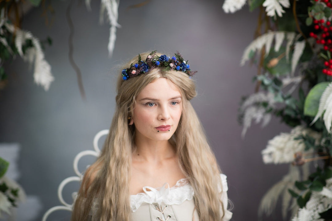 Winter Flower Headband: Blue Rose & Evergreen Bridal Crown – handmade floral hair accessory by magaela