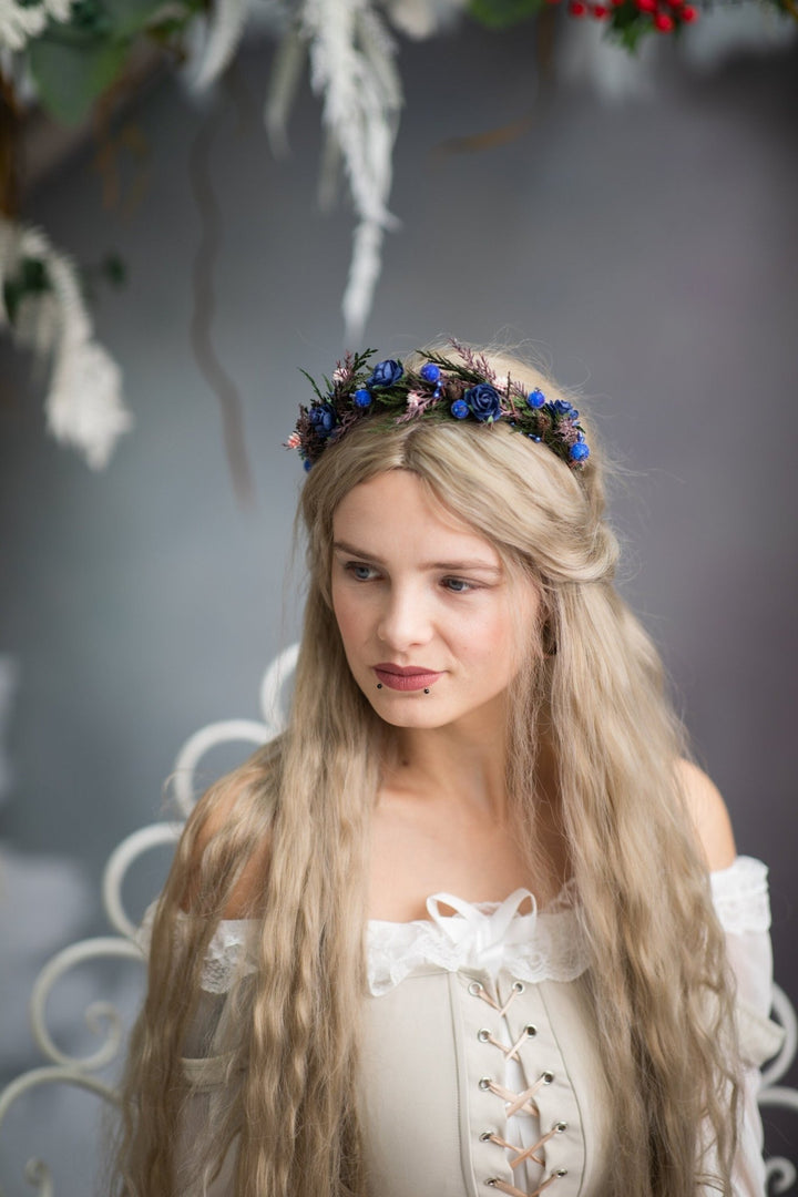 Winter Flower Headband: Blue Rose & Evergreen Bridal Crown – handmade floral hair accessory by magaela