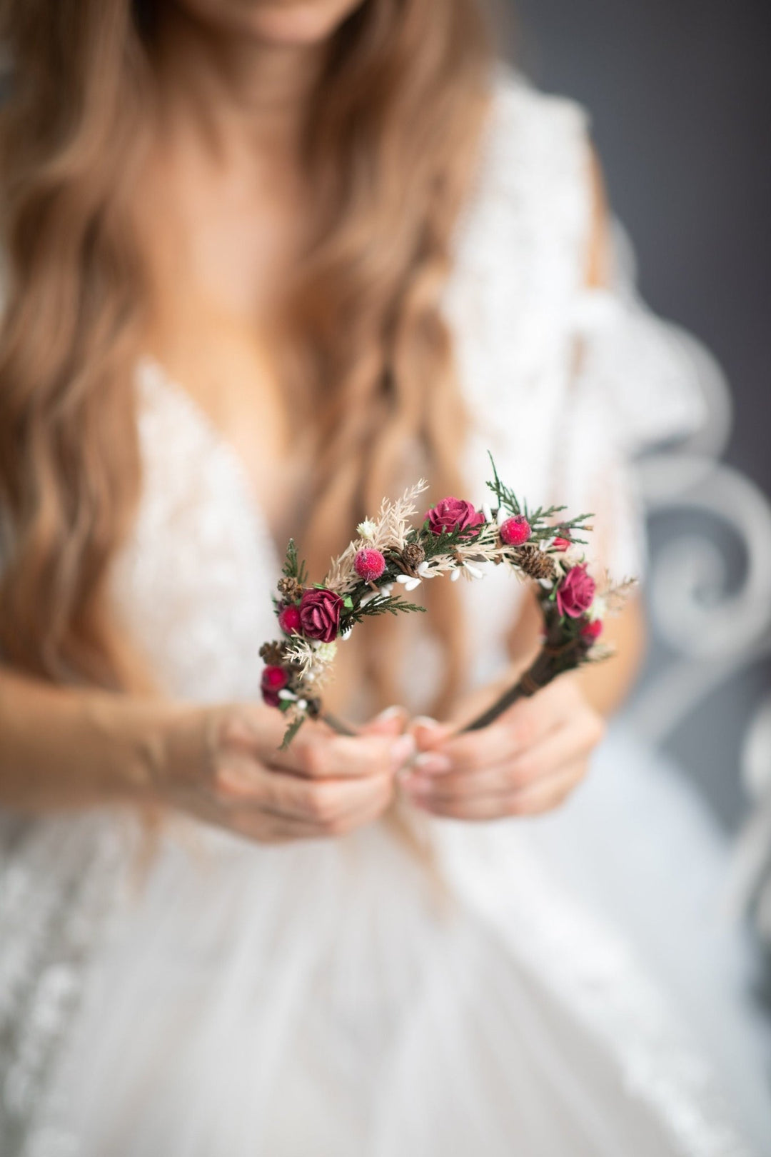 Christmas Headband with Pine Cones & Red Roses – Winter Flower Crown, Festive Bridal Accessory, Holiday Gift for Her – handmade floral hair accessory by magaela