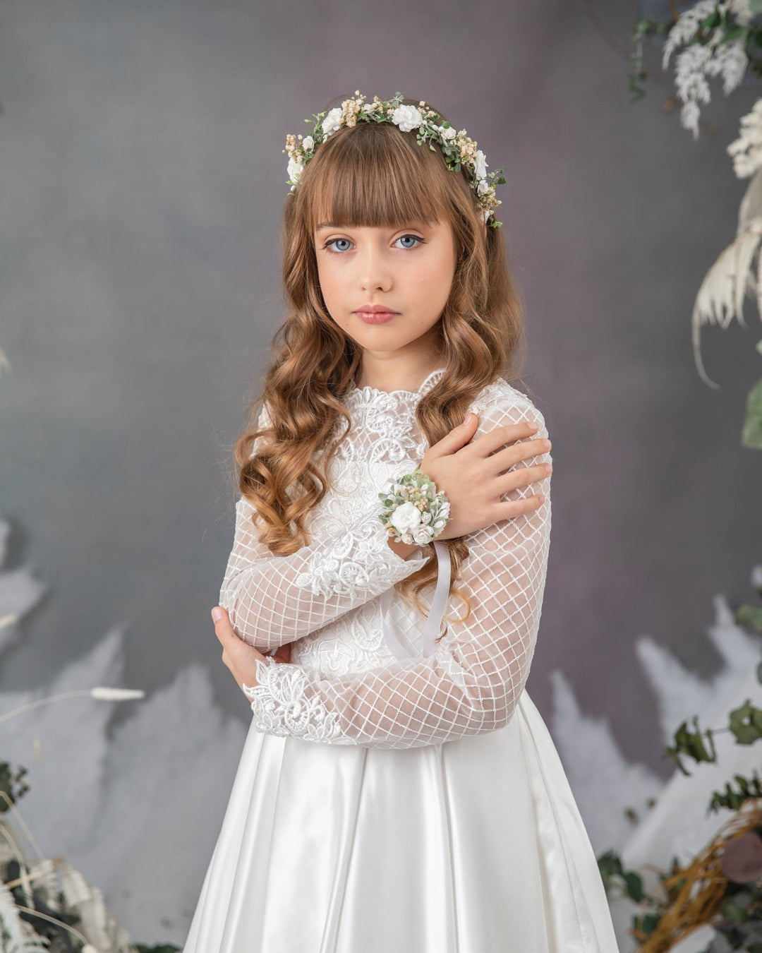 Blumenkranz zur Erstkommunion: Weißer Blumenhaarkranz & Armband – magaela
