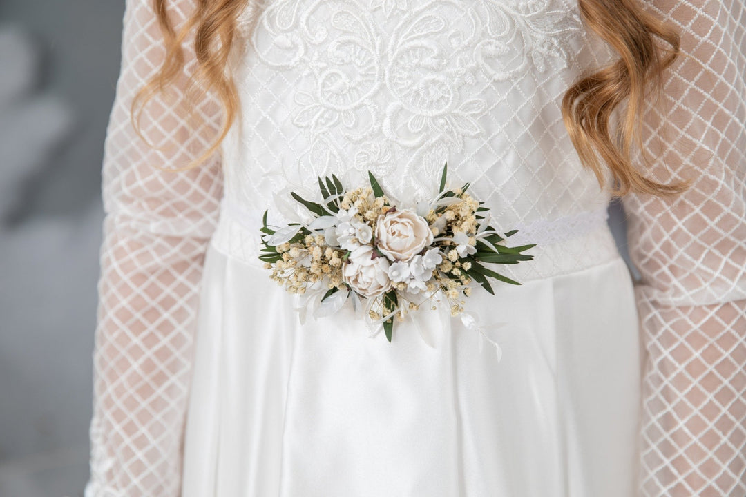 First Communion Flower Crown: White Floral Headband & Bracelet Set – handmade floral hair accessory by magaela