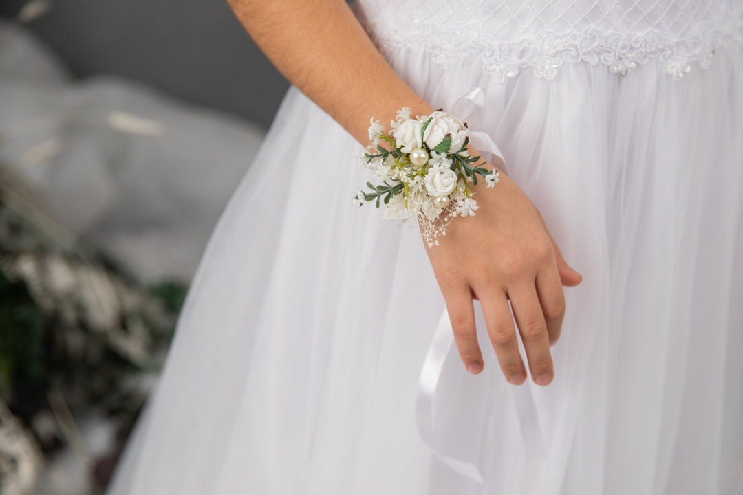 First Communion Flower Set: Headband, Bracelet, Candle Decoration – handmade floral hair accessory by magaela