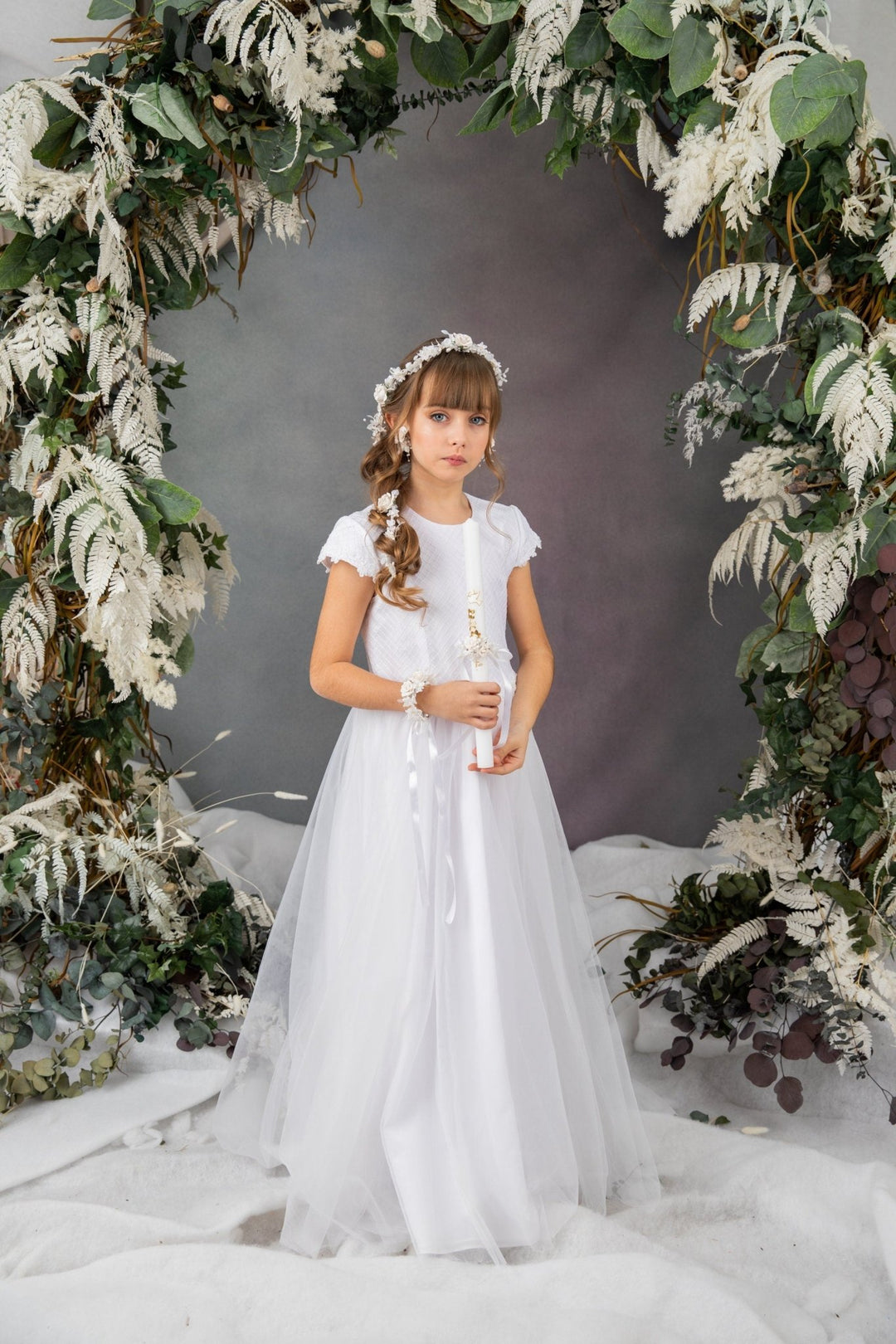 Communion Flower Accessories Set: Garland, Bracelet, Earrings, Candle Decor – handmade floral hair accessory by magaela