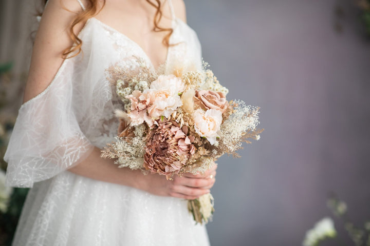 Rustic Pink Wedding Bouquet: Boho Bridal Flower Accessory – handmade floral hair accessory by magaela