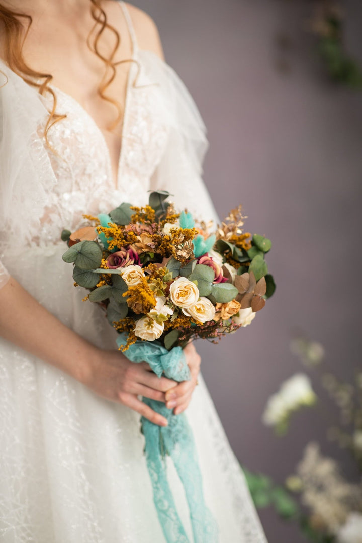 Autumn Wedding Bouquet: Ivory Roses, Turquoise Bunny Tails, Eucalyptus – handmade floral hair accessory by magaela