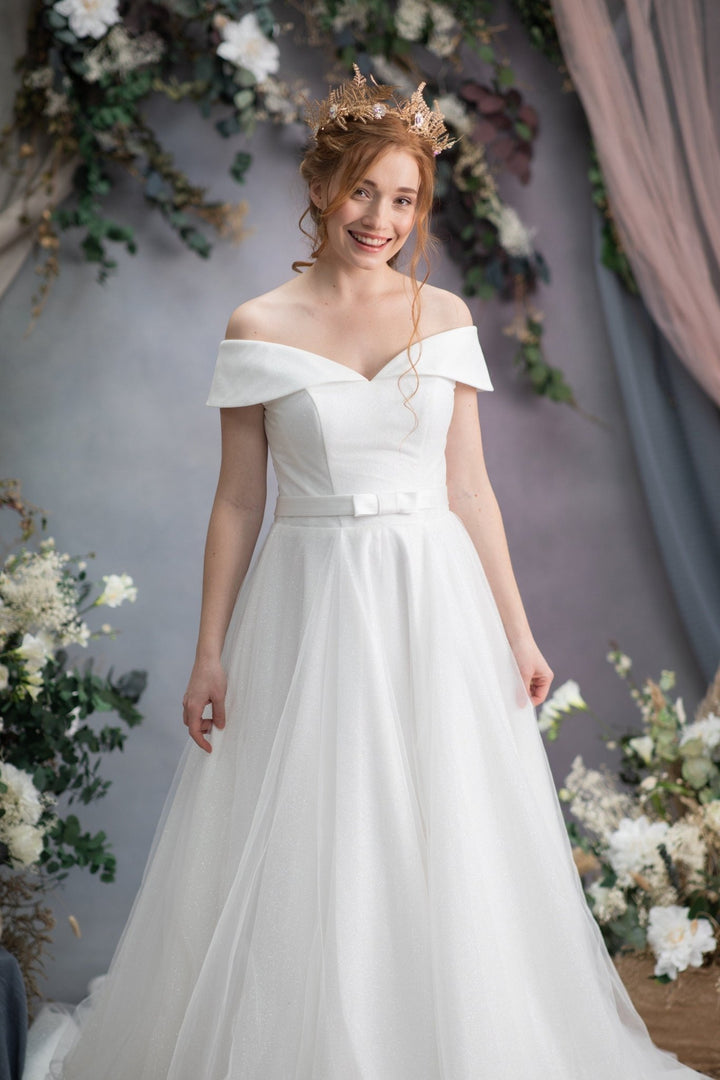 Golden Wedding Crown: Elegant Flower & Leaf Hair Tiara – handmade floral hair accessory by magaela