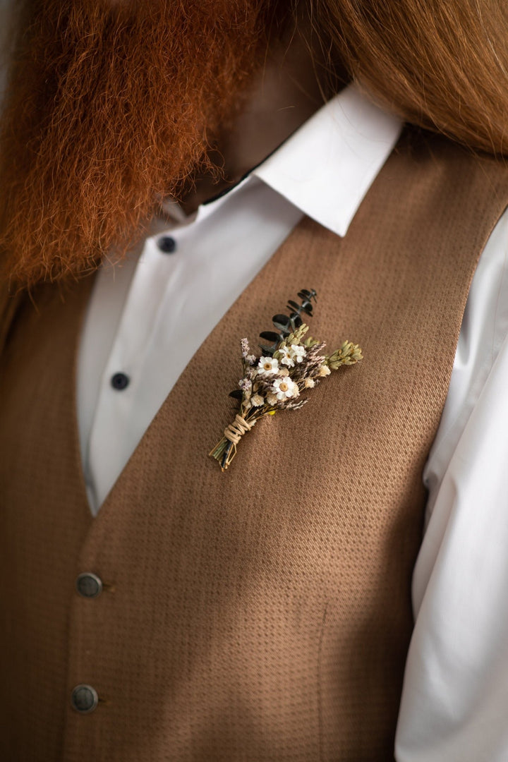 Greenery Boutonniere: Dried Eucalyptus Wedding Buttonhole – handmade floral hair accessory by magaela